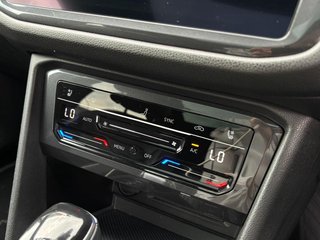 2024 Volkswagen 2.0TSI 162kW 4Motion R-Line - photo 2