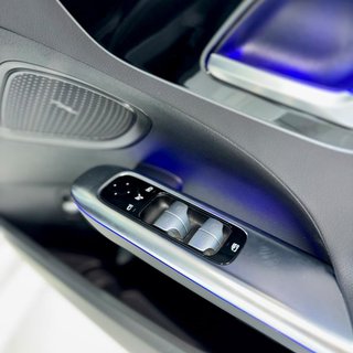 2023 Mercedes-Benz C220d AMG Line - photo 8