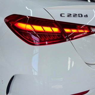 2023 Mercedes-Benz C220d AMG Line - photo 11