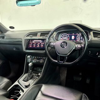 2017 Volkswagen 2.0TSI 4Motion Highline R-Line - photo 8