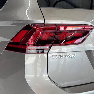 2017 Volkswagen 2.0TSI 4Motion Highline R-Line - photo 11