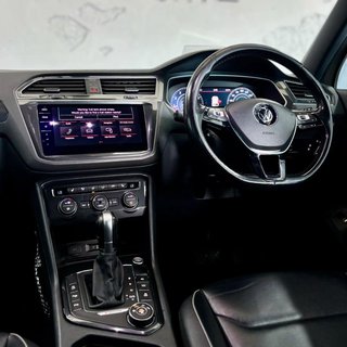 2017 Volkswagen 2.0TSI 4Motion Highline R-Line - photo 6