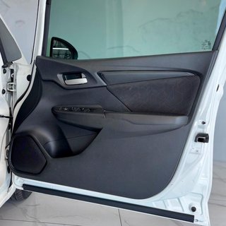 2017 Honda 1.2 Comfort Auto - photo 2
