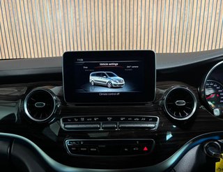 2020 Mercedes-Benz V250d AMG Line - photo 1