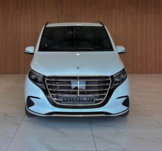 2025 Mercedes-Benz V300d Exclusive - photo 2
