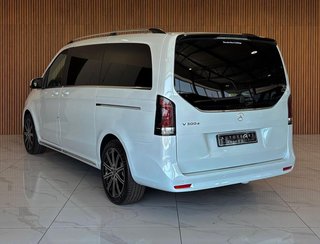 2025 Mercedes-Benz V300d Exclusive - photo 17