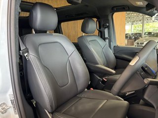 2025 Mercedes-Benz V300d Exclusive - photo 4