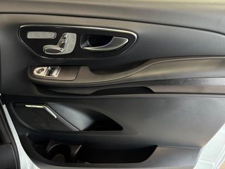 2025 Mercedes-Benz V300d Exclusive - photo 5
