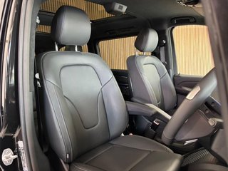 2026 Mercedes-Benz V300d Exclusive - photo 4