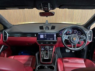 2021 Porsche GTS Coupe - photo 8