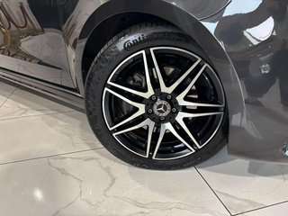 2020 Mercedes-Benz V300d Exclusive - photo 13