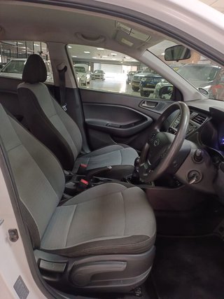 2016 Hyundai i20 1.2 MOTION - photo 2