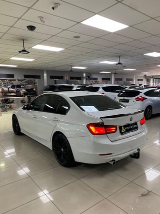 2015 BMW 3 Series 320i M SPORT AUTO - photo 4