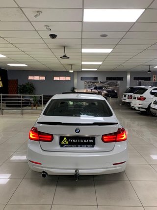 2015 BMW 3 Series 320i M SPORT AUTO - photo 5