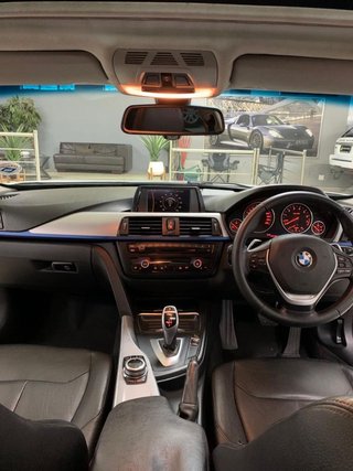 2015 BMW 3 Series 320i M SPORT AUTO - photo 4
