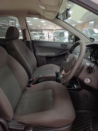 2016 TATA Bolt 1.2T XMS 5-DR - photo 2