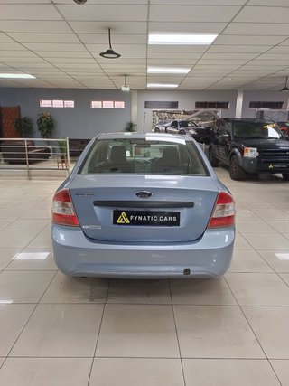 2010 Ford Focus 1.8 AMBIENTE 5-DR - photo 5