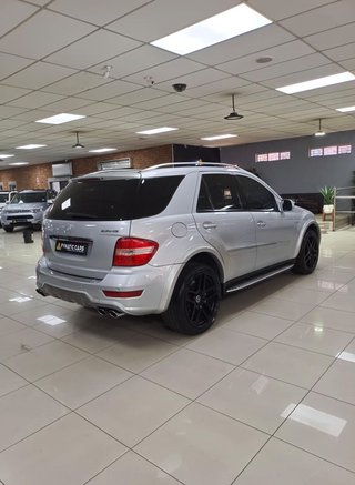 2009 Mercedes-AMG ML 63 AMG - photo 1