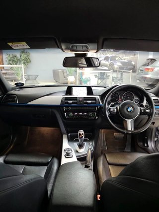 2017 BMW 3 Series 330i M SPORT AUTO - photo 4