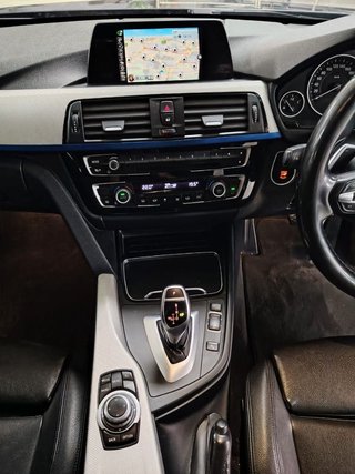 2017 BMW 3 Series 330i M SPORT AUTO - photo 5