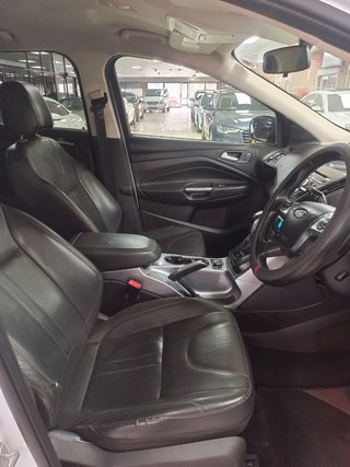 2014 Ford Kuga 2.0 TDCi TREND AWD AUTO - photo 2