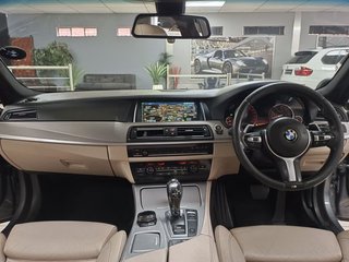 2015 BMW 5 Series 520i AUTO - photo 4
