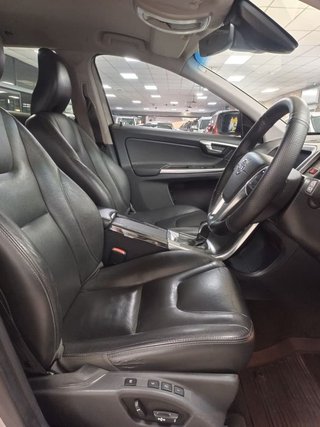 2014 Volvo XC60 D4 ELITE AUTO - photo 2