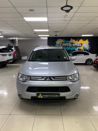 2014 Mitsubishi Outlander 2.4 GLS ECXEED 4WD 7-SEATER - photo 2