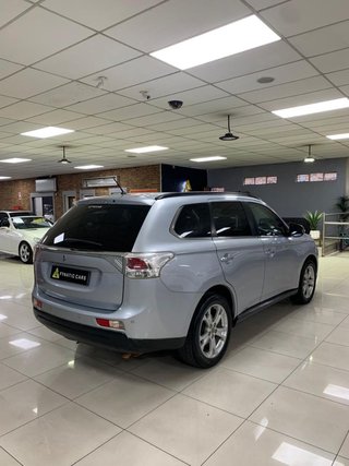 2014 Mitsubishi Outlander 2.4 GLS ECXEED 4WD 7-SEATER - photo 1