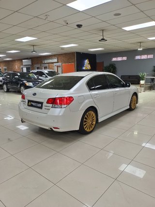 2010 Subaru Legacy 2.5 GT - photo 1
