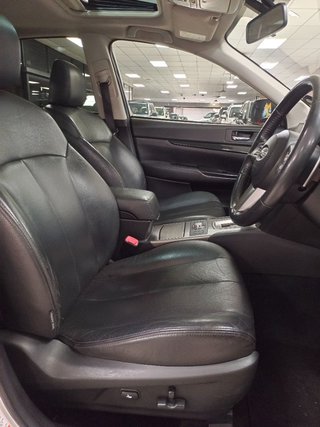 2010 Subaru Legacy 2.5 GT - photo 2