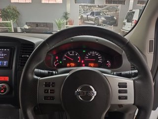2012 Nissan Navara 2.5 dCi LE AUTO DOUBLE-CAB - photo 6