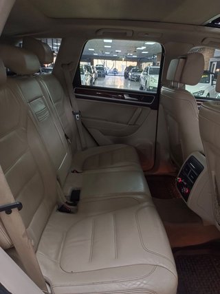 2011 Volkswagen Touareg 4.2 V8 TDI AUTO - photo 3