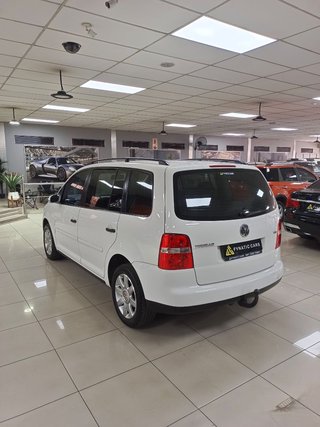 2007 Volkswagen Touran 1.9 TDI TRENDLINE AUTO - photo 4