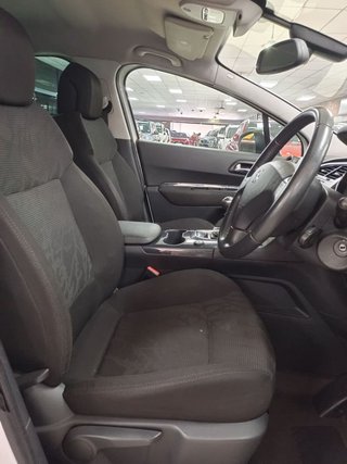 2011 Peugeot 3008 1.6 THP PREMIUM | ACTIVE - photo 2