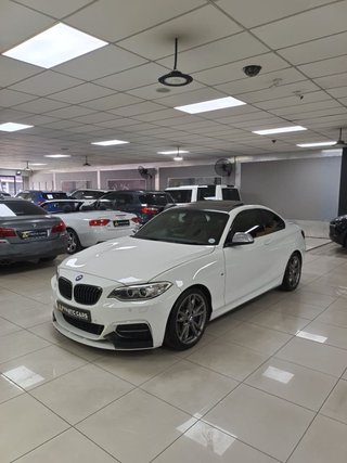 2016 BMW 2 Series M240i COUPE AUTO - photo 3