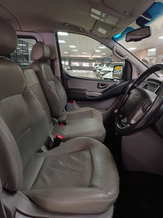 2017 Hyundai H-1 2.4 CVVT | EXECUTIVE - photo 2