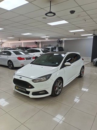 2018 Ford Focus 2.0 ECOBOOST ST1 - photo 3