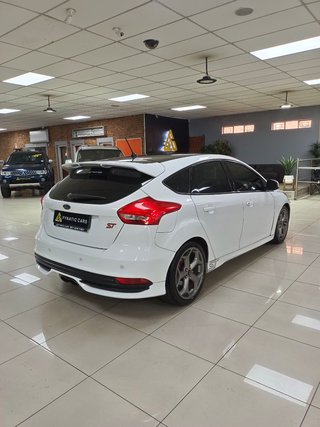 2018 Ford Focus 2.0 ECOBOOST ST1 - photo 1