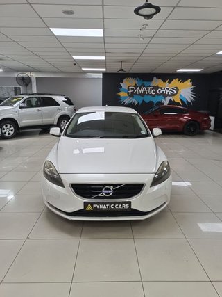 2015 Volvo V40 T5 ELITE AUTO - photo 2