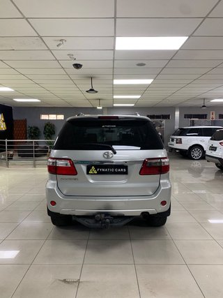 2011 Toyota Fortuner 3.0 D-4D - photo 5