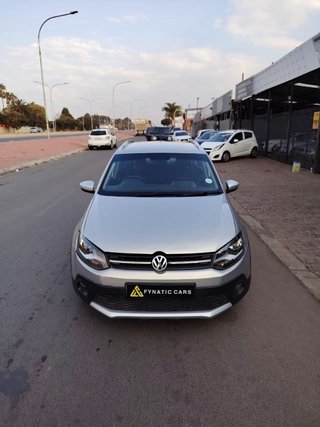 2011 Volkswagen Polo 1.6 TDI Cross - photo 2