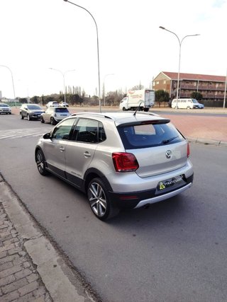 2011 Volkswagen Polo 1.6 TDI Cross - photo 5