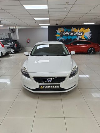 2013 Volvo V40 T4 Elite Auto - photo 2