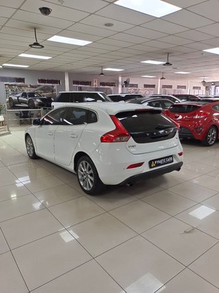 2013 Volvo V40 T4 Elite Auto - photo 4