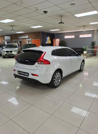 2013 Volvo V40 T4 Elite Auto - photo 1