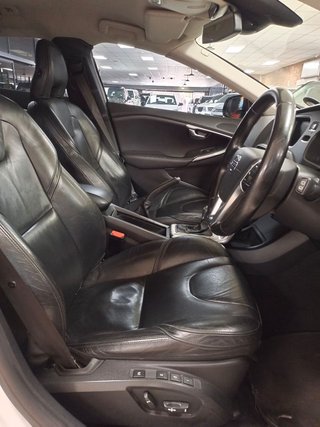 2013 Volvo V40 T4 Elite Auto - photo 2