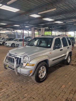 2007 Jeep Cherokee 2.8 CRD Renegade Auto - photo 3