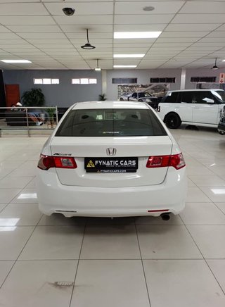 2010 Honda Accord 2.0i Auto - photo 5
