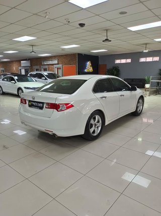 2010 Honda Accord 2.0i Auto - photo 1